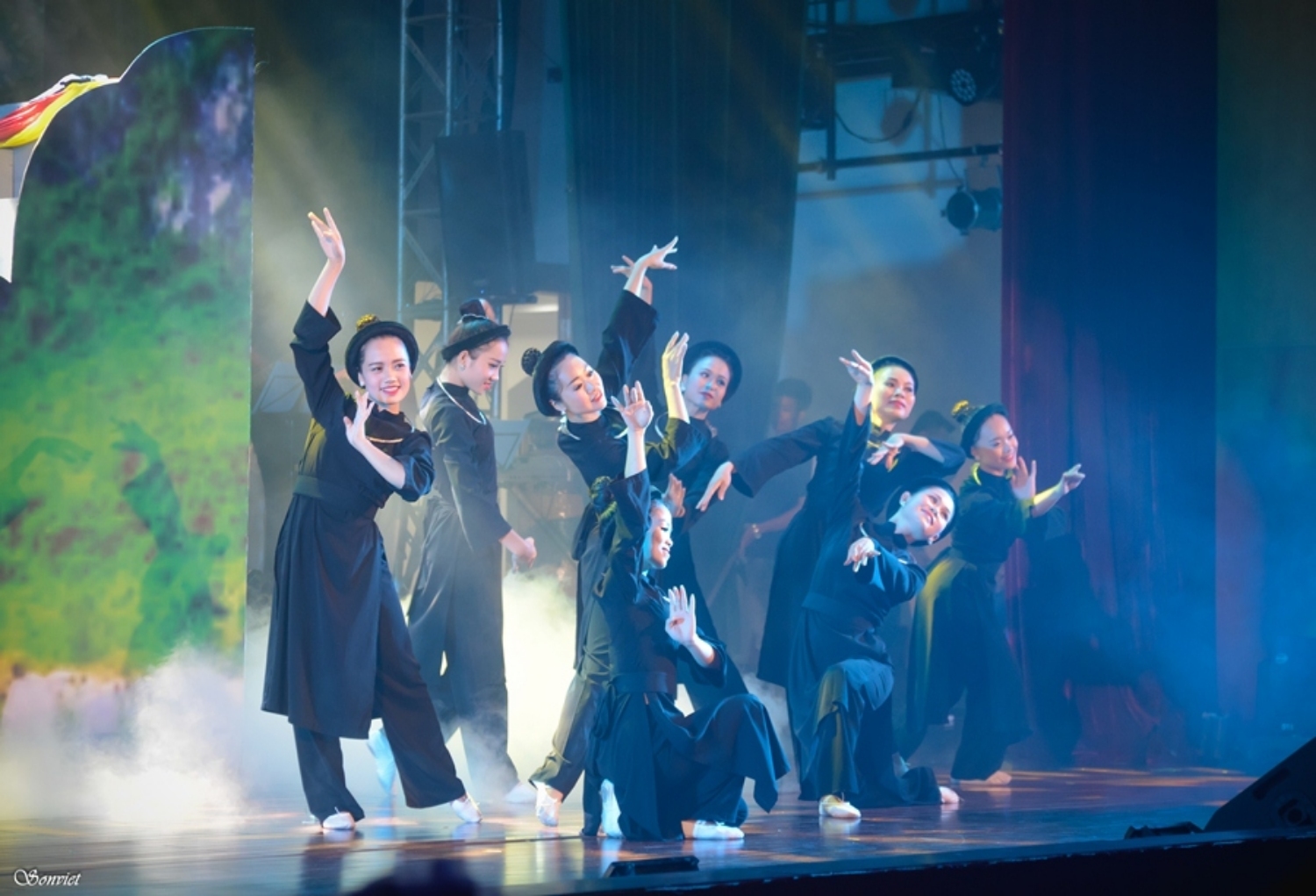 1.000 nghệ sĩ, diễn viên tham dự Liên hoan Ca Múa Nhạc toàn quốc tại Đắk Lắk (ảnh minh hoạ)