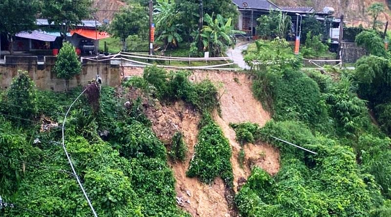 Nhiều tuyến đường ở Vũ Quang (Hà Tĩnh) bị sạt lở nghiêm trọng đe dọa cuộc sống người dân (ảnh chụp mùa mưa bão năm 2021)