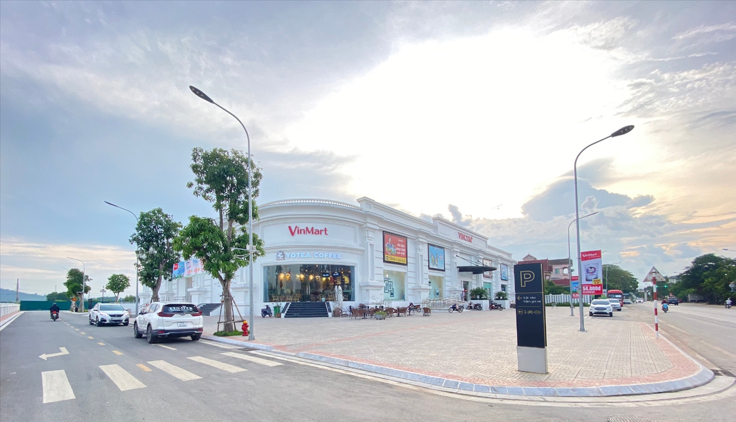 Vincom Plaza Thái Hòa do Tập đoàn Vingroup xây dựng và phát triển nằm trên trục đường Trần Hưng Đạo – Một trong những dự án điểm nhấn