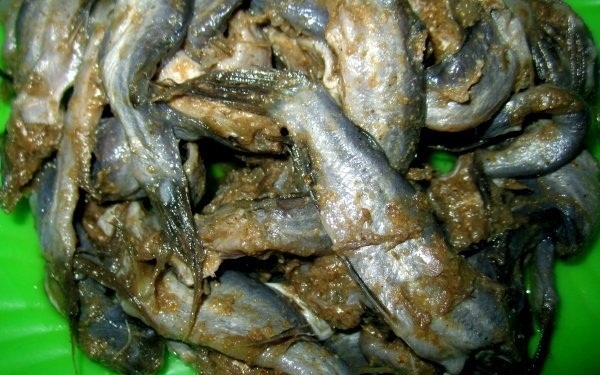 Mắm bò hóc của người dân Campuchia được làm từ các loại cá nước ngọt.