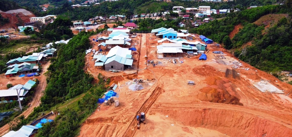 Nhiều khu tái định cư đã được xây dựng sau trận sạt lở núi kinh hoàng vào cuối năm 2020 tại huyện Phước Sơn, tỉnh Quảng Nam