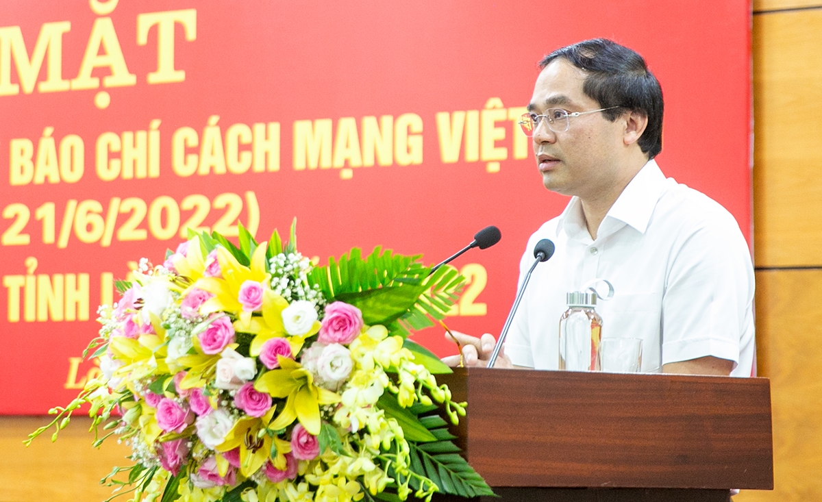 Chủ tịch UBND tỉnh Lào Cai Trịnh Xuân Trường phát biểu tại buổi gặp mặt