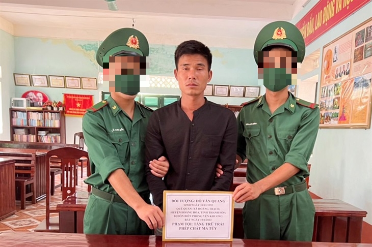 Đối tượng Đỗ Văn Quang bị Đồn Biên phòng Yên Khương bắt giữ về hành vi tàng trữ trái phép chất ma túy