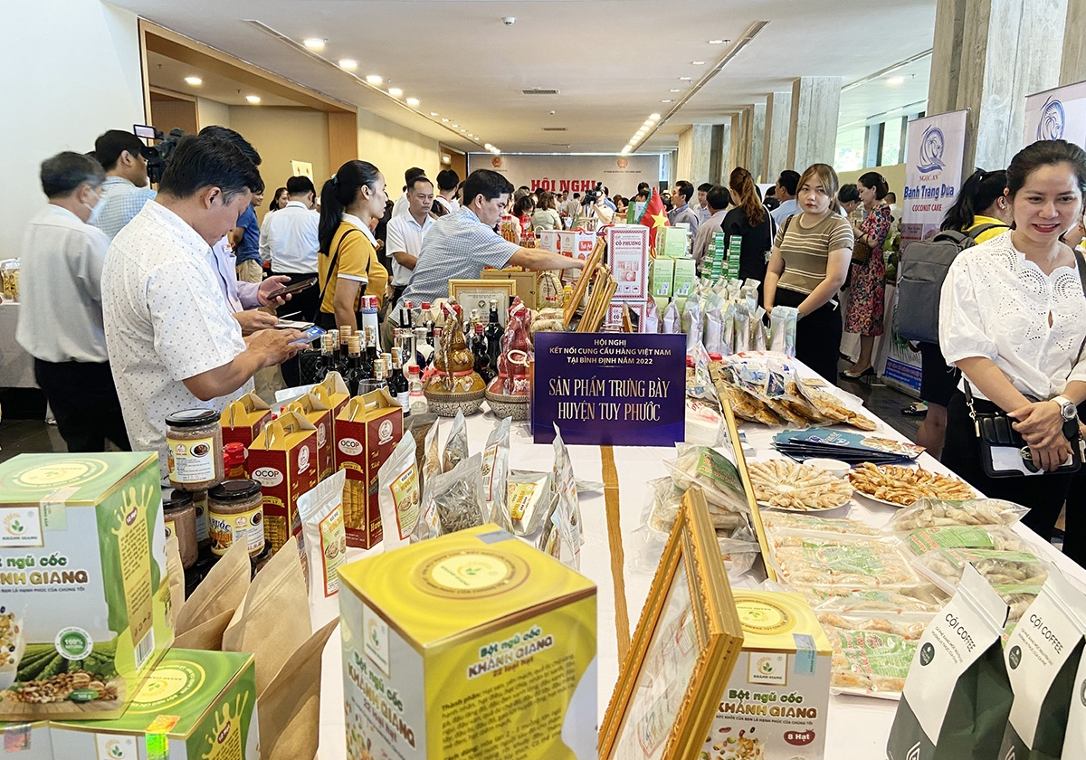 Nhiều địa phương tham gia trưng bày sản phẩm đặc trưng của địa phương tại Hội nghị