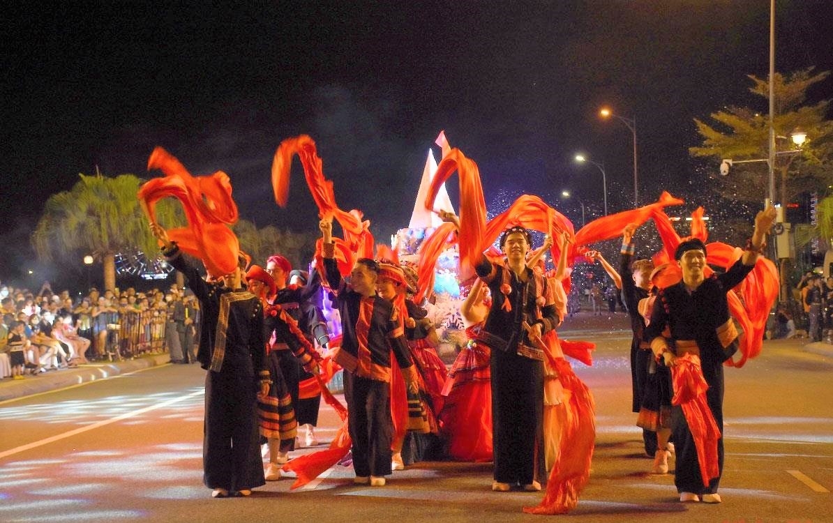  Văn hóa đặc sắc của các dân tộc Việt Nam được thể hiện tại chương trình.