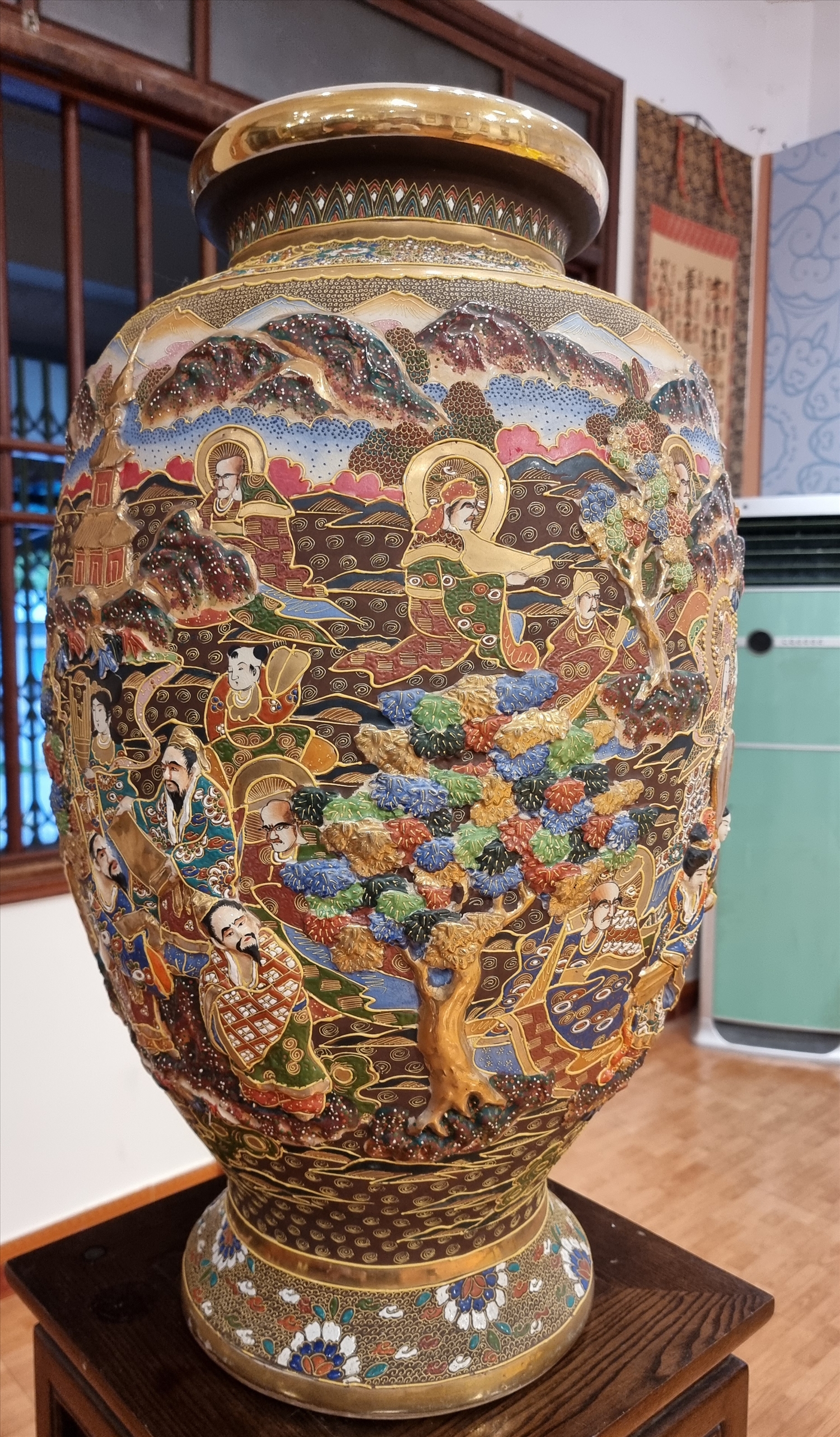 Dấu ấn Phật giáo trên gốm cổ Satsuma - Nhật Bản