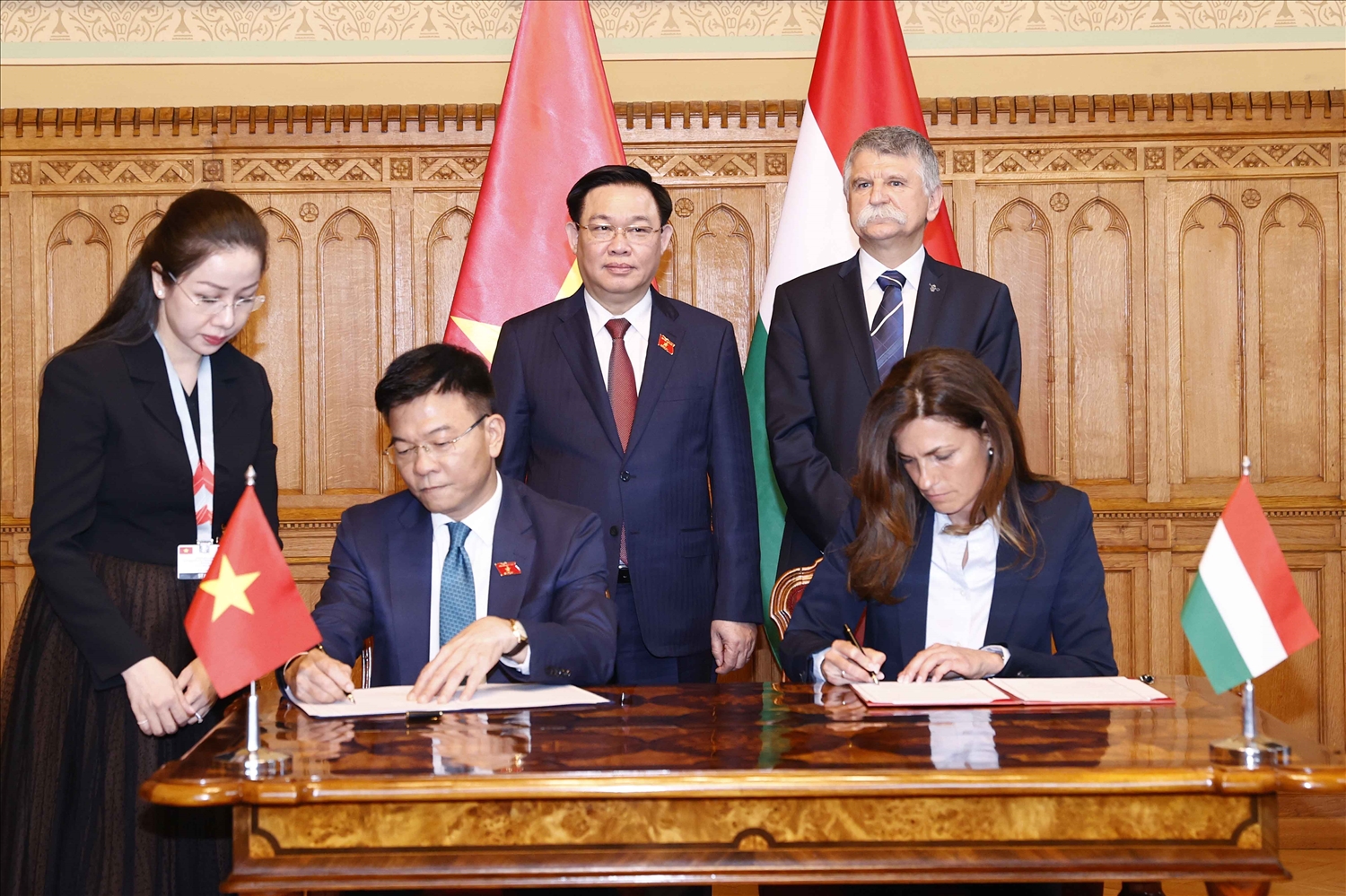 Lễ ký Thoả thuận hợp tác giữa Bộ Tư pháp Việt Nam và Hungary