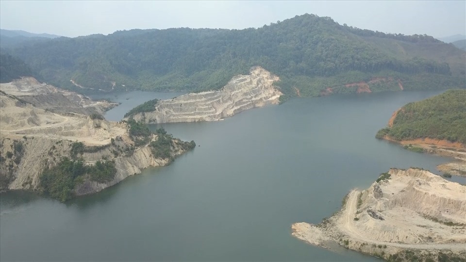 Lòng hồ thủy điện Thượng Kon Tum - nơi được cho là nguyên nhân gây ra động đất kích thích do tích nước