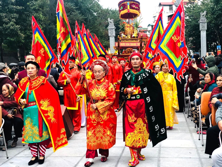 kiệu Hoàng đế Quang Trung và Hoàng hậu Lê Ngọc Hân trong Lễ hội kỷ niệm chiến thắng Ngọc Hồi - Đống Đa