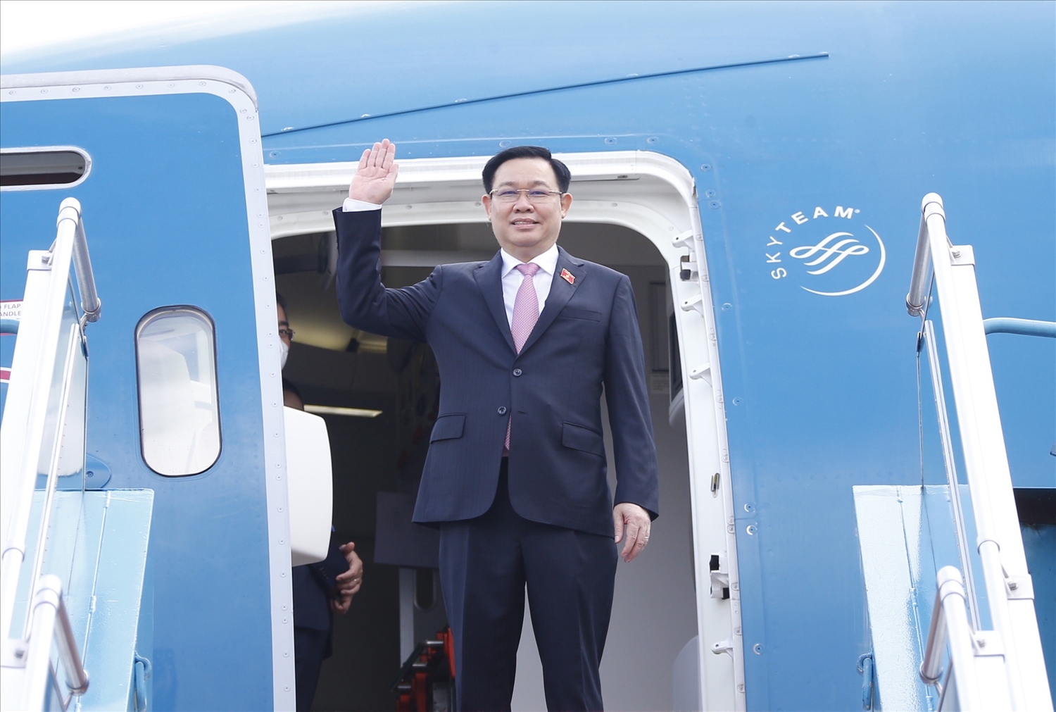 Chủ tịch Quốc hội Vương Đình Huệ về đến Hà Nội, kết thúc tốt đẹp chuyến thăm chính thức hai nước châu Âu