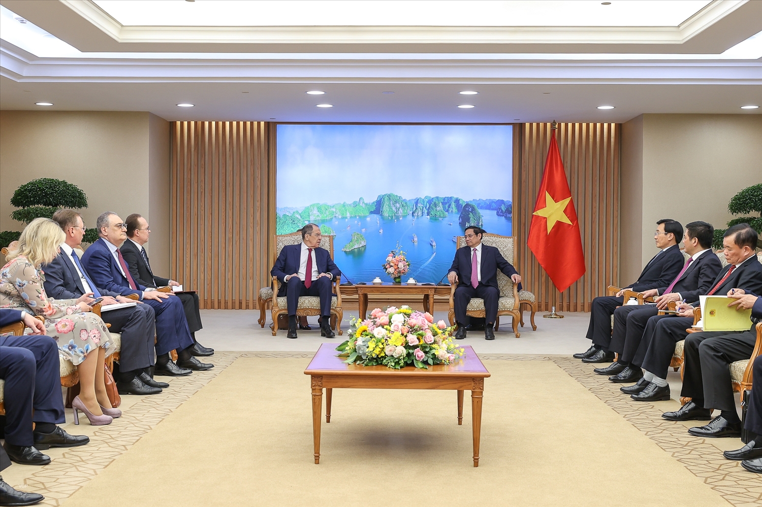 Thủ tướng Chính phủ cũng cảm ơn Chính phủ Nga đã quan tâm và tạo điều kiện cho cộng đồng người Việt tại Nga được sinh sống, làm ăn và học tập ổn định tại Nga - Ảnh: VGP/Nhật Bắc