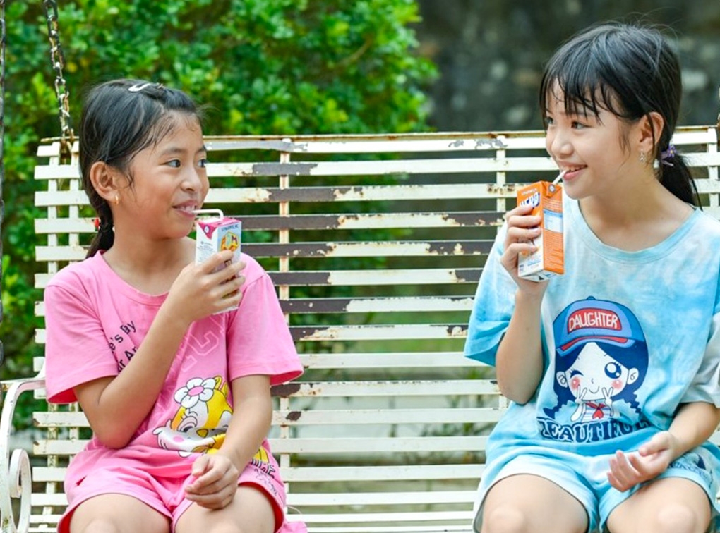 Chương trình Quỹ sữa Vươn cao Việt Nam, đến với trẻ em có hoàn cảnh khó khăn, góp phần cho những ước mơ vươn cao, vươn xa