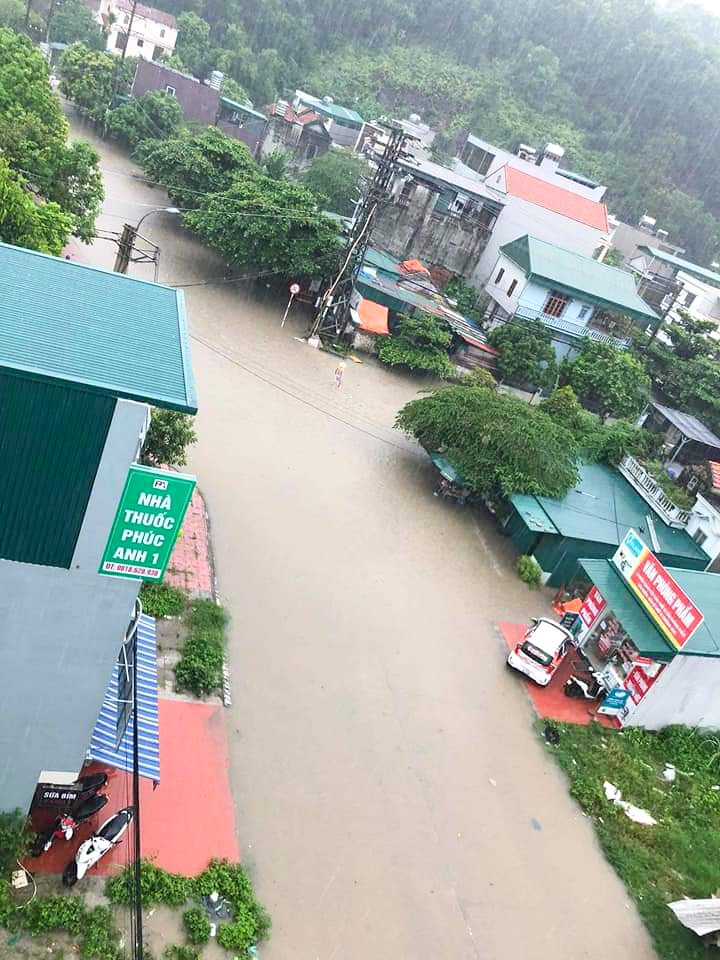 (TIN) Hạ Long (Quảng Ninh): Mưa lớn gây ngập lụt ở nhiều nơi 6