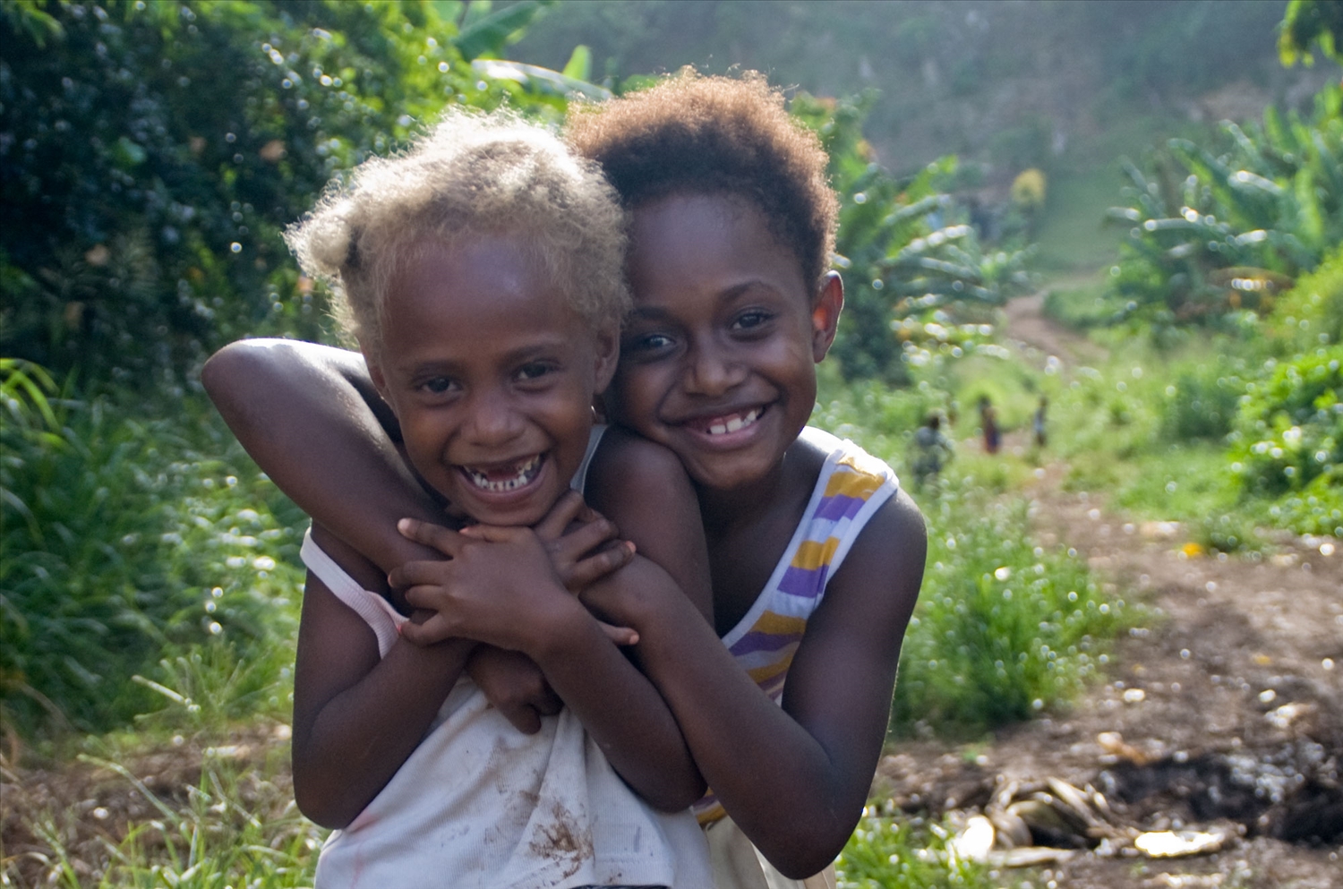 Trẻ em người Melanesia- thổ dân ở Úc