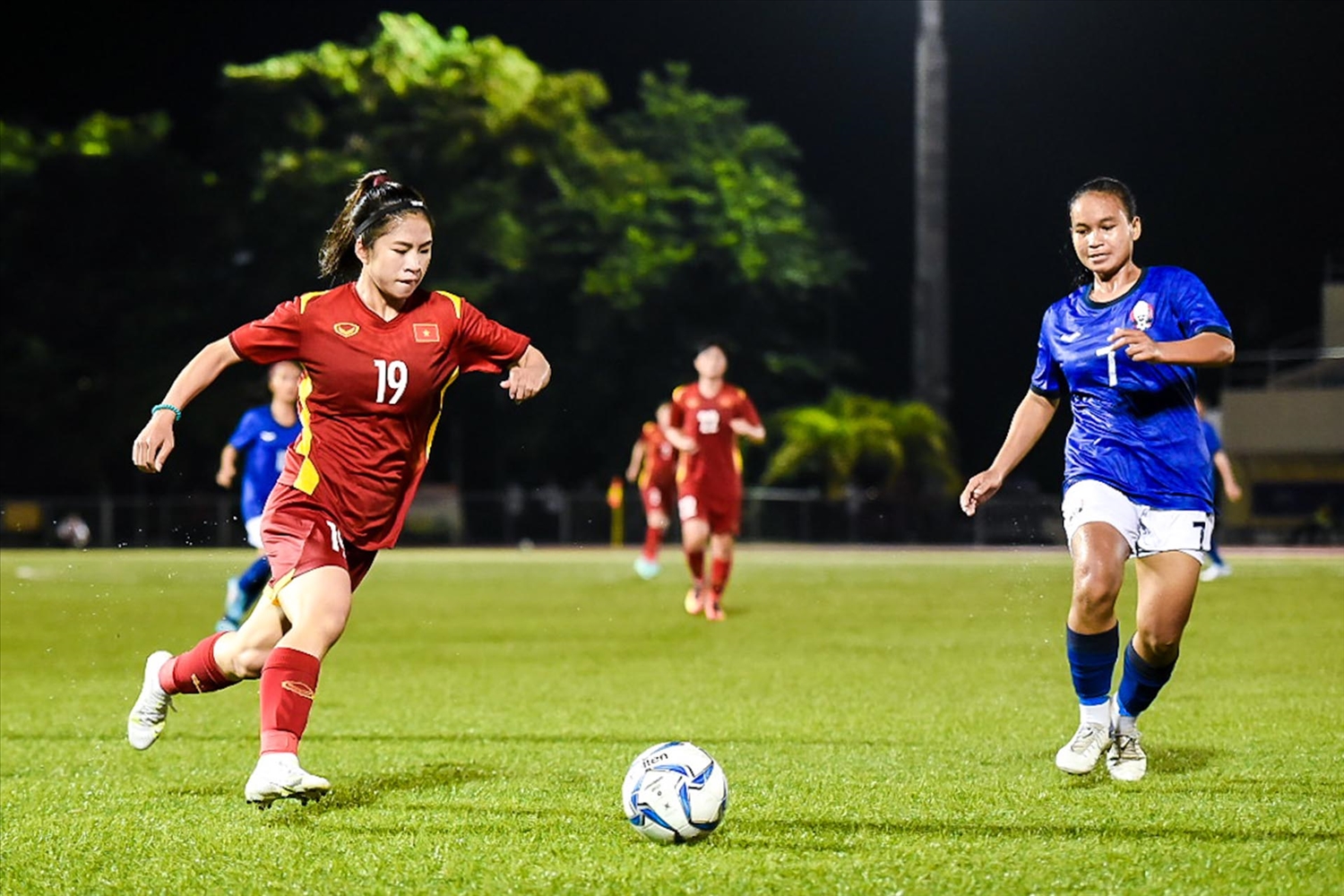 Thanh Nhã ghi bàn thắng thứ ba cho đội tuyển nữ Việt Nam. (Ảnh: VFF)