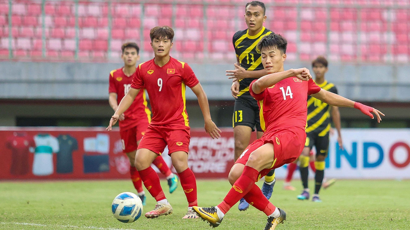 Rõ ràng U19 Việt Nam tiếp cận trận đấu và chiến thuật thiếu hợp lý. Ảnh: VFF