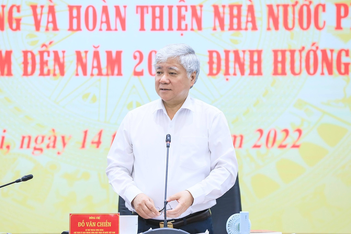 Bí thư Trung ương Đảng, Chủ tịch Ủy ban Trung ương MTTQ Việt Nam Đỗ Văn Chiến phát biểu tại Hội nghị