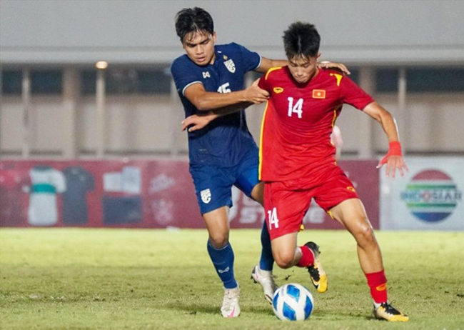 U19 Việt Nam sẽ vượt qua sức ép để thắng Thái Lan? (Ảnh: Anh Tuấn)