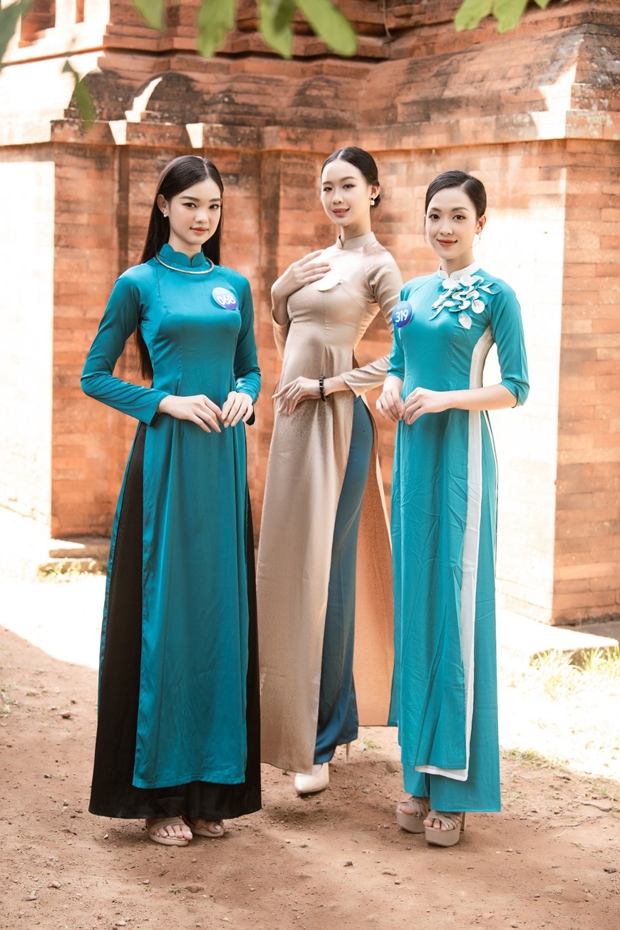 Thí sinh Miss World Vietnam 2022 quảng bá du lịch tại Bình Định 4