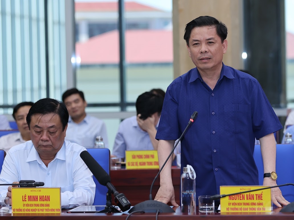 Bộ trưởng Bộ Giao thông vận tải Nguyễn Văn Thể phát biểu tại cuộc làm việc - Ảnh: VGP/Nhật Bắc