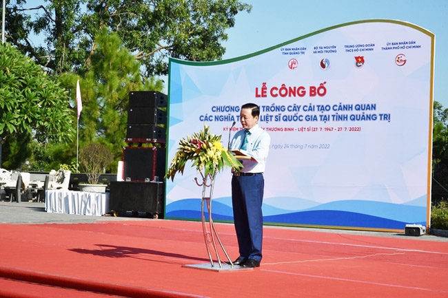 Bộ trưởng Trần Hồng Hà mong muốn, sẽ cùng với Trung ương đoàn thanh niên cộng sản Hồ Chí Minh tiếp tục phát huy vai trò tiên phong của thế hệ trẻ trong hiện mục tiêu của thập kỷ phục hồi hệ sinh thái tự nhiên. (Ảnh VGP/Trần Mạnh)