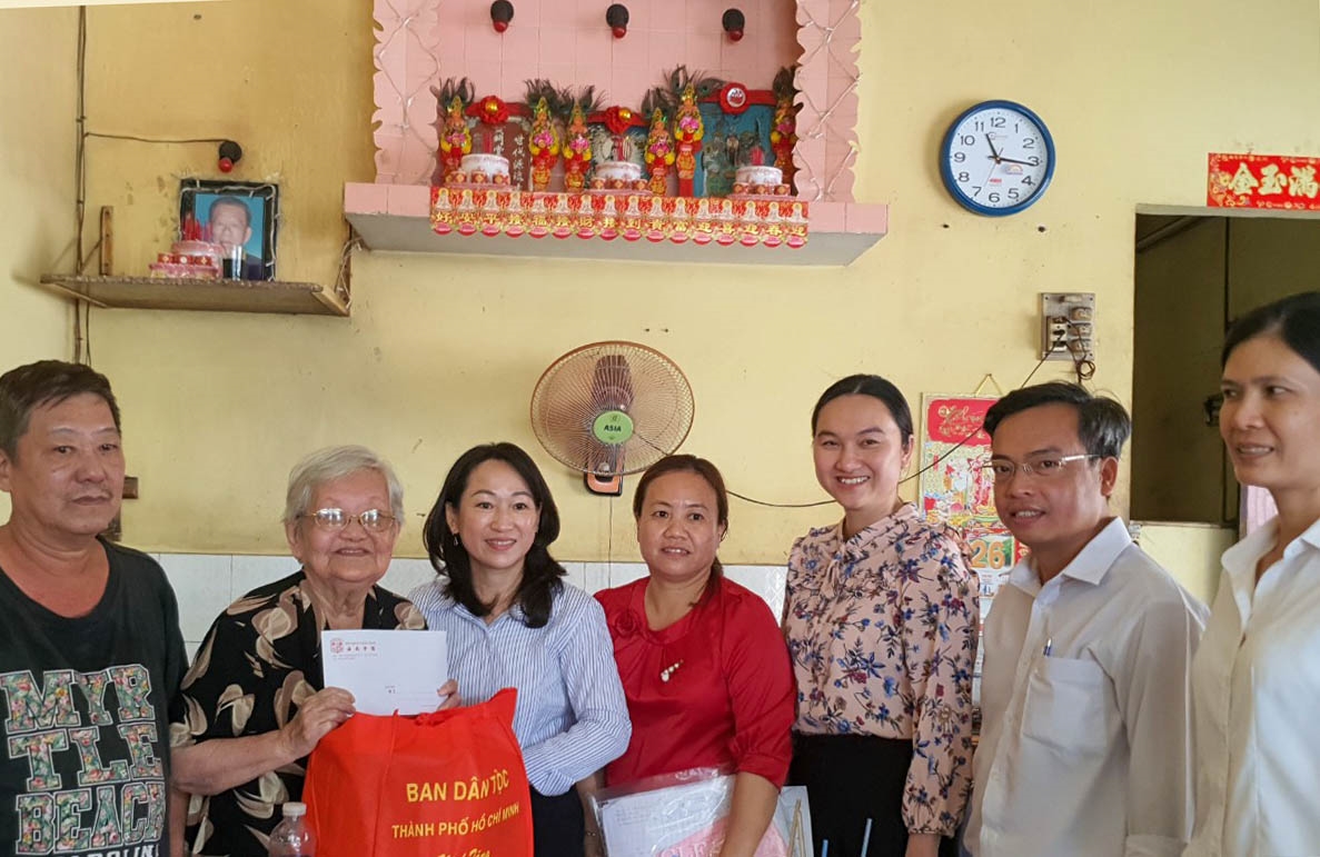Đoàn Ban Dân tộc TP. Hồ Chí Minh thăm và tri ân gia đình liệt sĩ Hàn Hải Nguyên, dân tộc Hoa