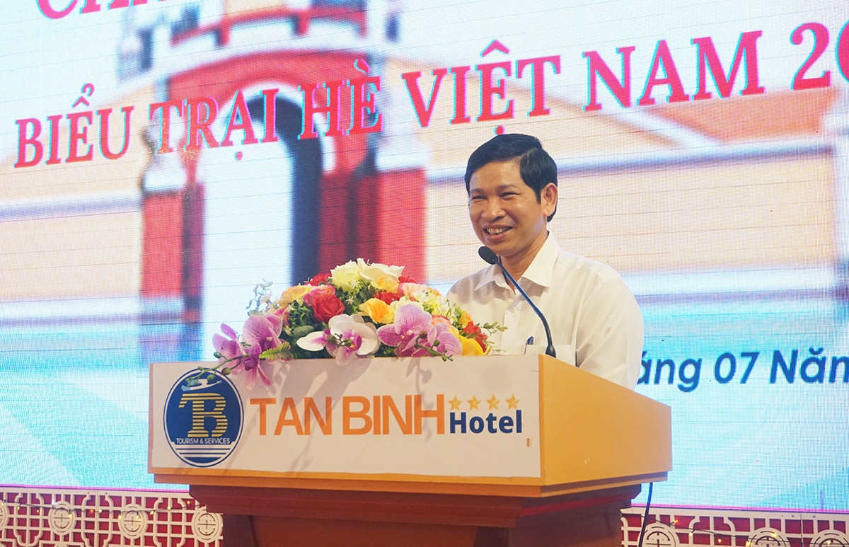 Phó Chủ tịch UBND tỉnh Quảng Bình Hồ An Phong phát biểu tại buổi gặp mặt thanh niên, sinh viên người Việt Nam ở nước ngoài