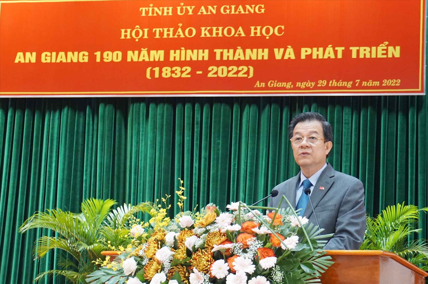 Bí thư Tỉnh ủy An Giang Lê Hồng Quang phát biểu tại Hội thảo