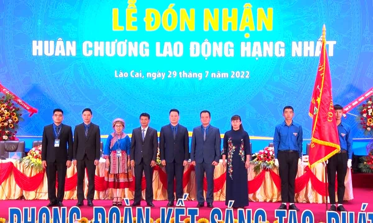 Đoàn TNCS Hồ Chí Minh tỉnh Lào Cai đón nhận Huân chương Lao động hạng Nhất