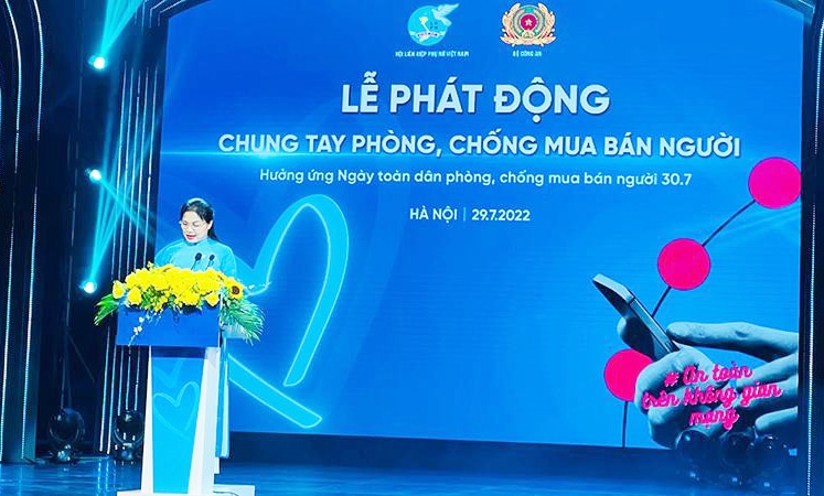 Chủ tịch Hội Liên hiệp Phụ nữ Việt Nam Hà Thị Nga phát biểu Khai mạc buổi lễ