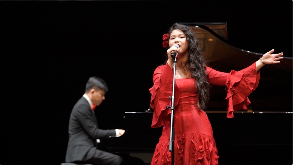 Ca sĩ Bella Vũ Huyền Diệu chiến thắng Giải vàng tại Liên hoan Nghệ thuật châu Á lần thứ 9