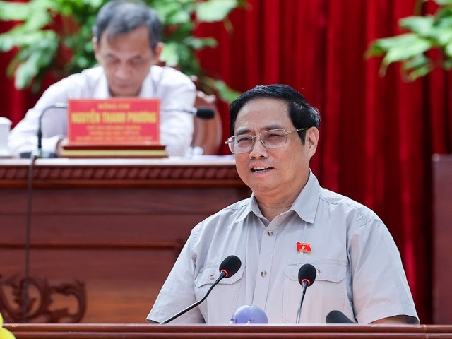 Thủ tướng Phạm Minh Chính cho biết theo báo cáo của các cơ quan, việc thực hiện các giải pháp gia hạn, giảm một số khoản thuế, phí, lệ phí và tiền thuê đất trong năm 2022 dự kiến sẽ hỗ trợ cho doanh nghiệp, người dân khoảng 225,5 nghìn tỷ đồng. Ảnh: VGP/Nhật Bắc