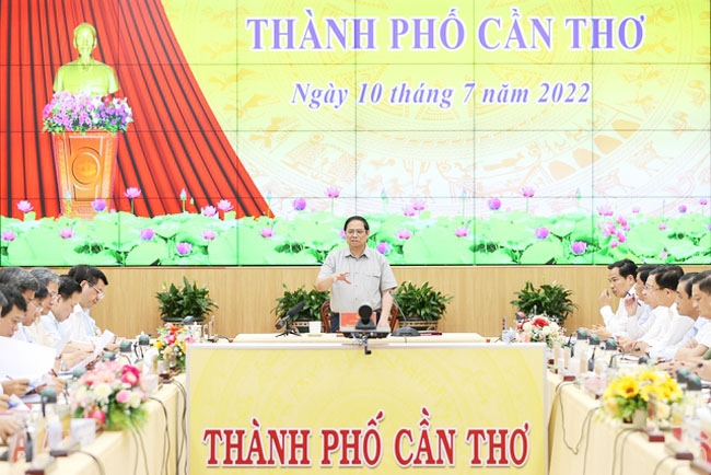 Thủ tướng Phạm Minh Chính và Đoàn công tác Trung ương làm việc với Ban Thường vụ Thành ủy Cần Thơ. (Ảnh VGP/Nhật Bắc)