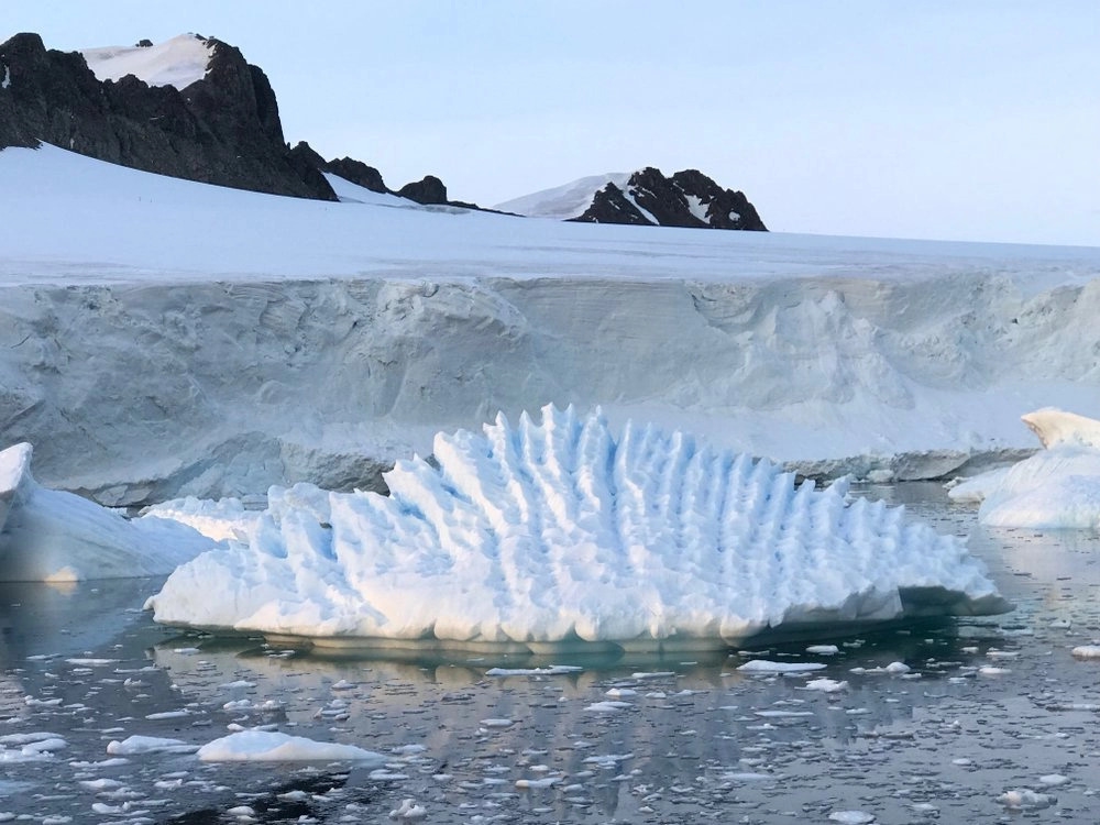 Các sông băng đã hứng chịu tác động tiêu cực và rõ rệt của nắng nóng khắc nghiệt. (Ảnh: AP)
