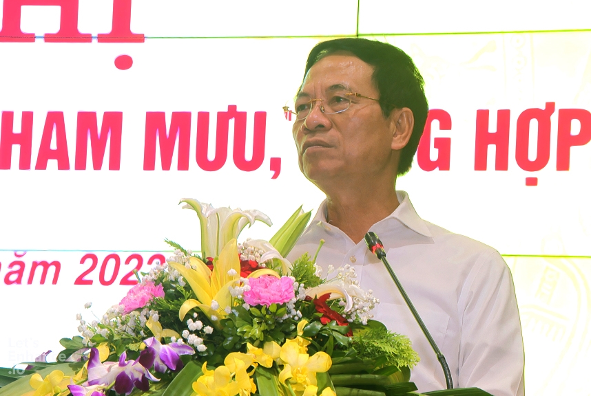 Ông Nguyễn Mạnh Hùng, Bộ trưởng Bộ TT&TT phát biểu tại Hội nghị