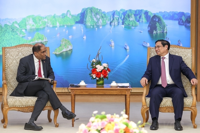 Thủ tướng khẳng định Việt Nam luôn mong muốn thúc đẩy hơn nữa quan hệ Đối tác Chiến lược với Singapore - Ảnh: VGP/Nhật Bắc