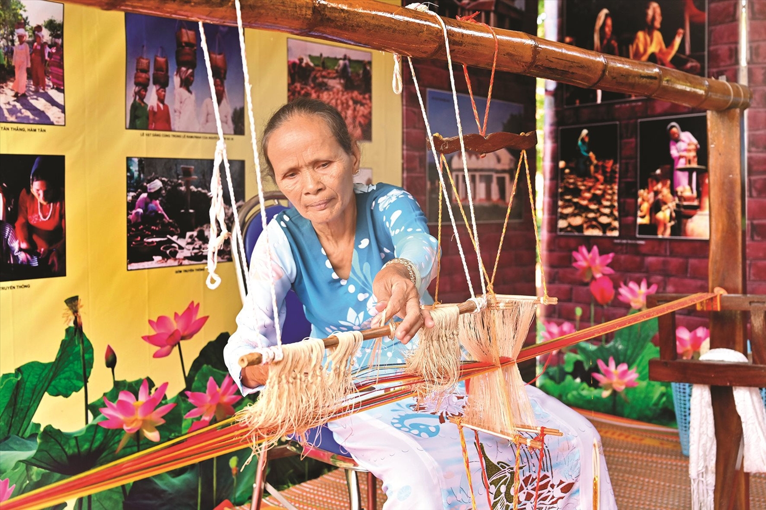 Theo thống kê, nước ta có khoảng 30 DTTS có nghề dệt thổ cẩm truyền thống lâu đời. (Ảnh minh họa)