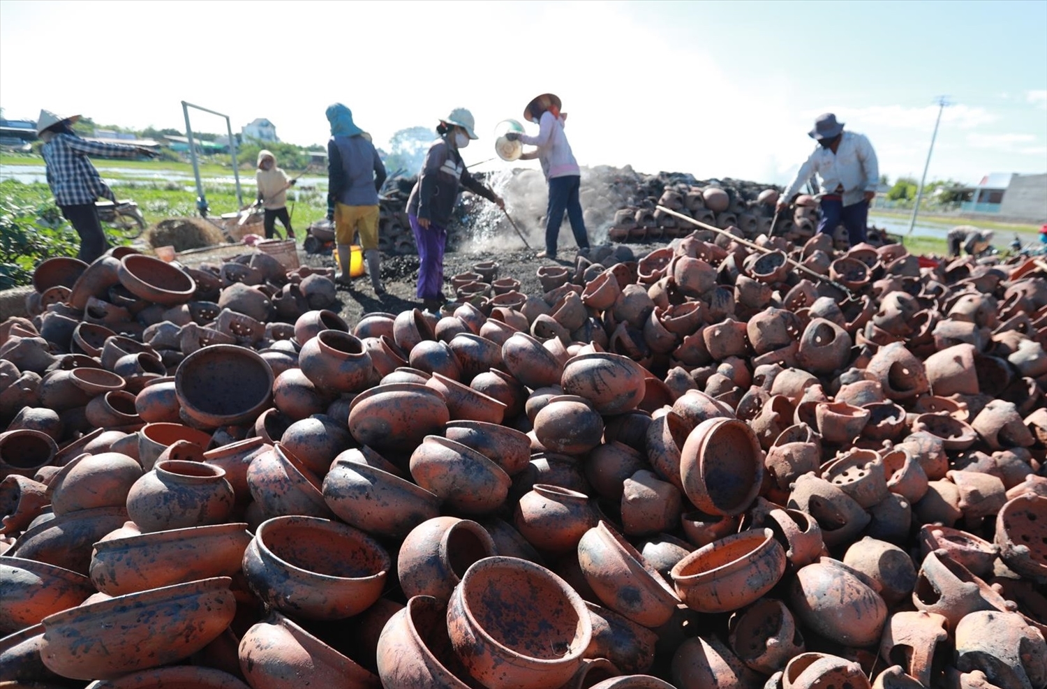 Tỉnh Bình Thuận đang lên kế hoạch “giải cứu” Làng nghề gốm gọ Bình Đức, xã Phan Hiệp, huyện Bắc Bình. (Ảnh: TTXVN)