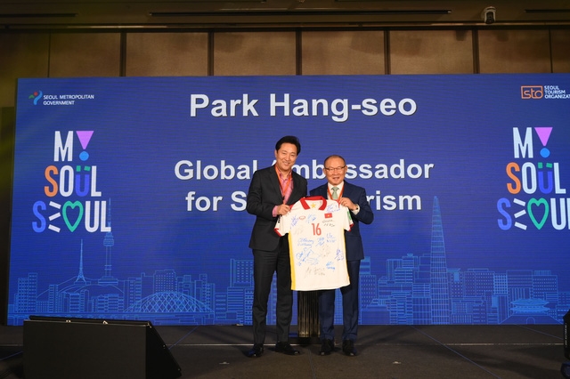 HLV trưởng Đội tuyển Bóng đá Quốc gia Việt Nam Park Hang Seo được bổ nhiệm làm Đại sứ Du lịch Toàn cầu của Seoul
