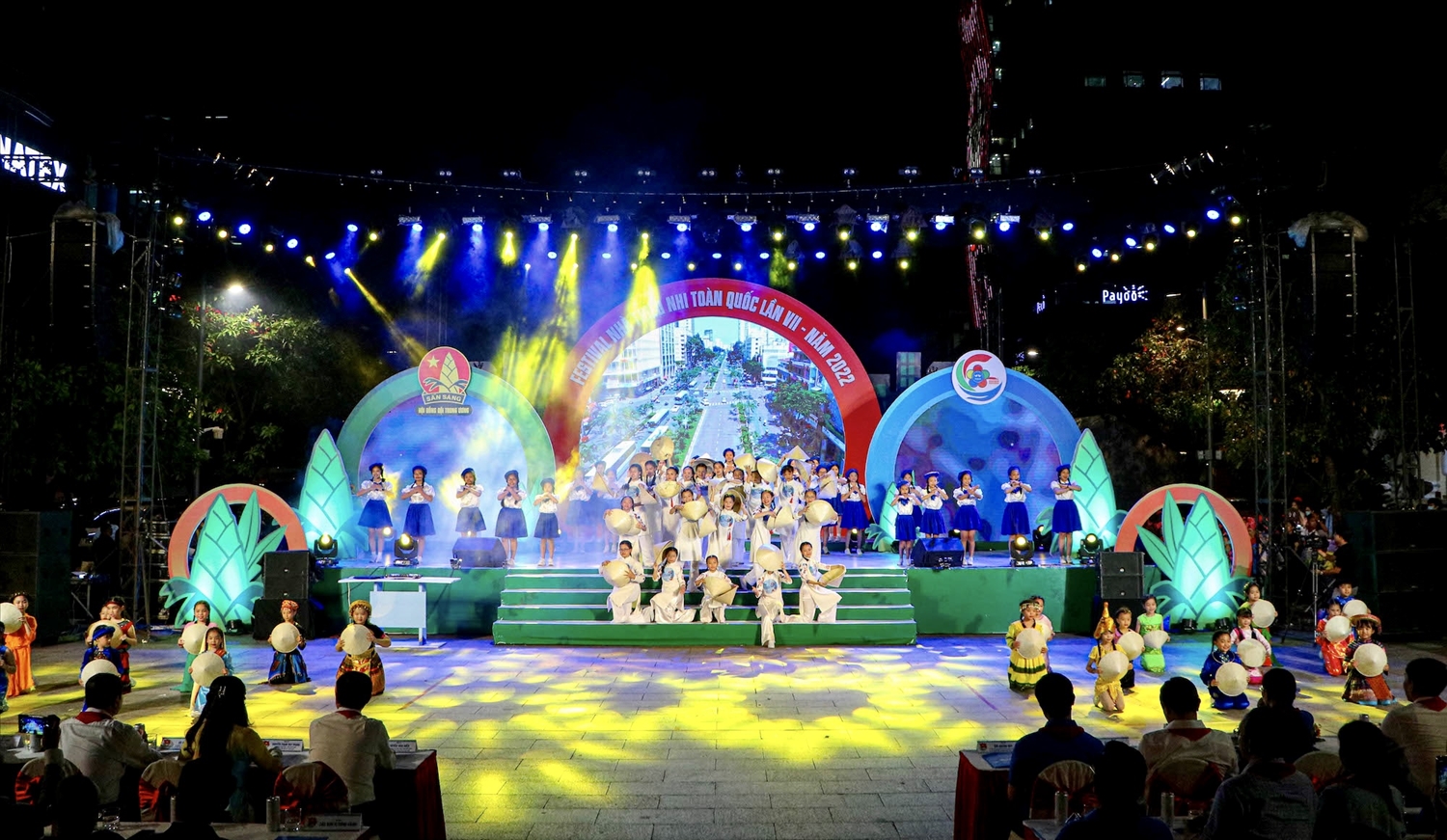 Lễ khai mạc Festival Nhà Thiếu nhi toàn quốc lần VII - 2022 diễn ra tại Quảng trường Phố đi bộ Nguyễn Huệ, TP. Hồ Chí Minh với đông đảo sự tham gia, theo dõi của mọi người dân