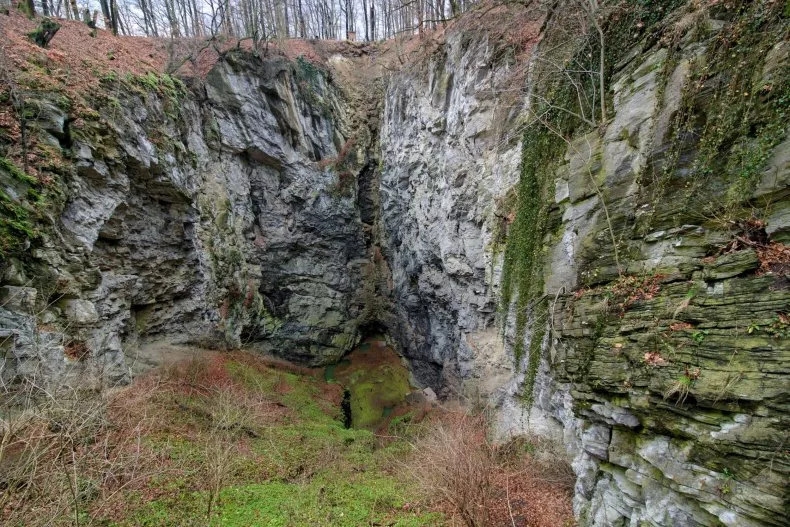 Hang nước Hranice Abyss ở CH Czech
