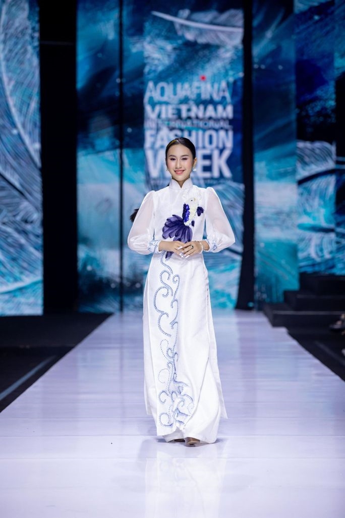 Nguyễn Trang Nguyệt Minh được fan yêu nhan sắc đặt cho biệt danh "Hoa hậu xứ Kinh Bắc".