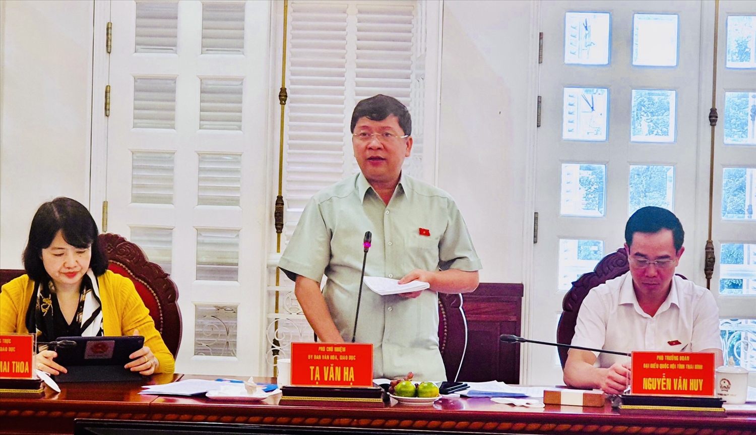 Ông Tạ Văn Hạ, Phó Chủ nhiệm Ủy ban Văn hóa - Giáo dục của Quốc hội phát biểu tại buổi làm việc