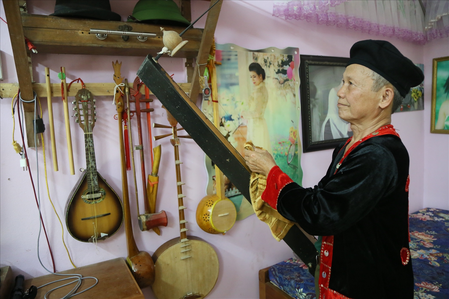 Góc sưu tập bộ nhạc cụ của Lương Xuân Dán