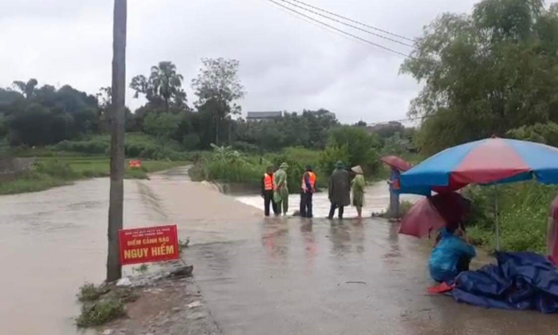  Điểm tràn ở xóm Trại (xã Hương Cần, huyện Thanh Sơn, Phú Thọ), nơi nạn nhân bị cuốn trôi