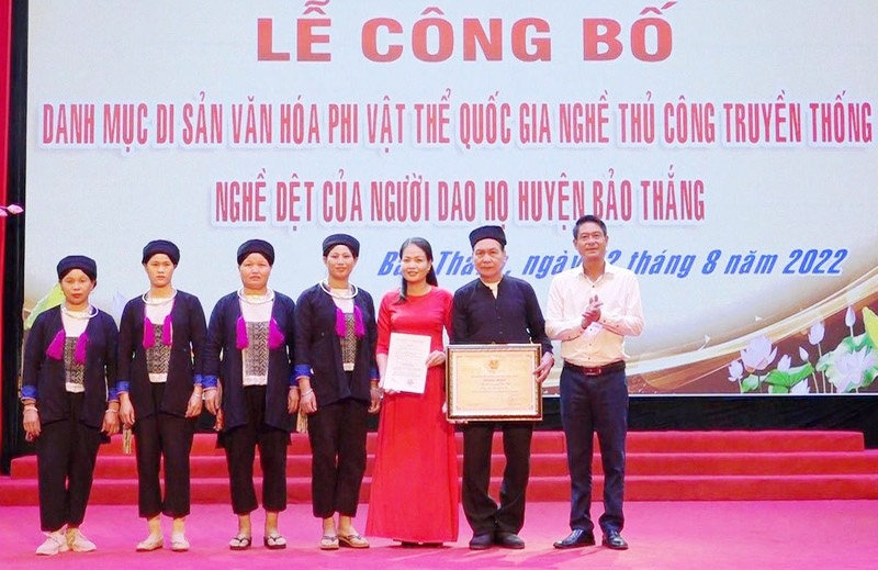 Lễ công bố Nghề dệt vải của người Dao họ huyện Bảo Thắng được công nhận là Di sản văn hóa phi vật thể quốc gia