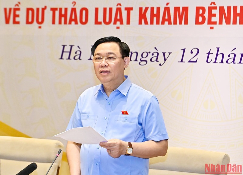 Chủ tịch Quốc hội Vương Đình Huệ phát biểu ý kiến tại Tọa đàm. (Ảnh: Duy Linh)