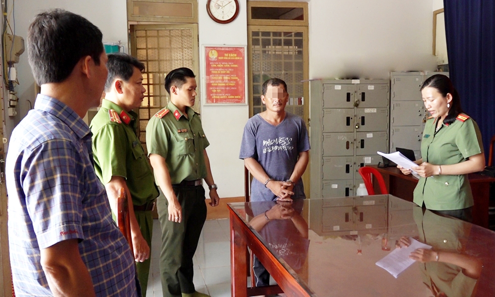Cơ quan An ninh điều tra Công an tỉnh An Giang triển khai quyết định khởi tố bị can và lệnh bắt tạm giam đối với Đỗ Văn Lâm 