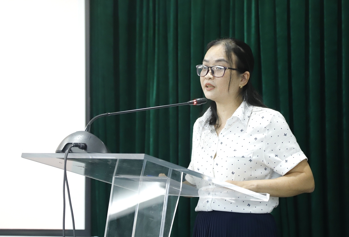 Bà Nguyễn Thị Hồng Huệ - Vụ phó Vụ DTTS phát biểu tại buổi gặp mặt 