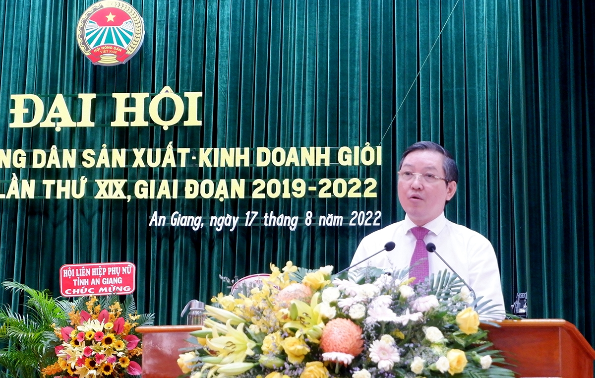 Ông Lương Quốc Đoàn - Chủ tịch Ban Chấp hành Trung ương Hội Nông dân Việt Nam phát biểu tại Đại hội